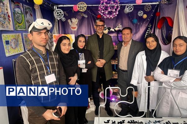 بازدید رئیس اداره آموزش و پرورش کهریزک از نمایشگاه دستاوردهای دانش‌آموزی در اداره کل آموزش و پرورش شهرستانهای تهران 