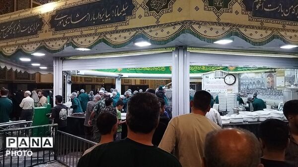 چایخانه حضرت رضا (ع) حرم مطهر رضوی در آخرین روز های هفته اول شهریور ماه ۱۴۰۵ 