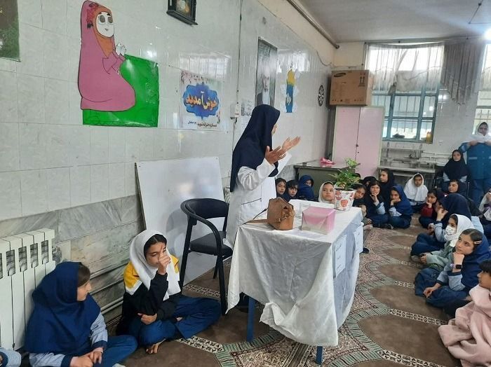 تجلیل از خانواده‌های پرستار مدرسه شهید خاقانی شیروان
