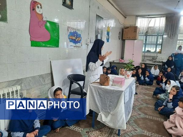 تجلیل از خانواده‌های پرستار مدرسه شهید خاقانی شیروان