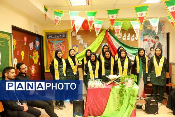 افتتاح کارگاه آزمایشگاه شیمی در دبیرستان سردار سلیمانی فیروزکوه با نگاه به ارتقای کیفیت آموزشی