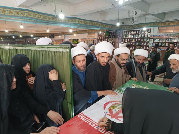 عطر حضور شهید گمنام در نماز جمعه فارسان