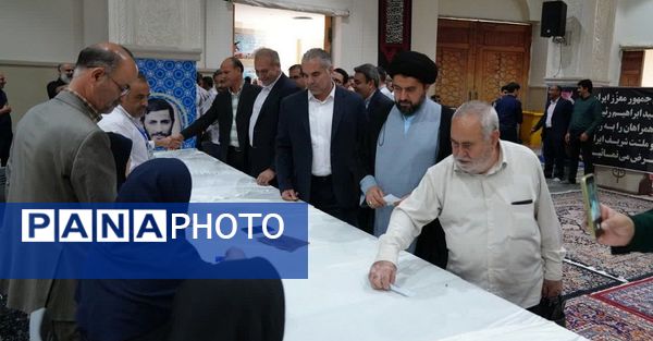 حضور پرشور مردم محمدشهرکرج‌ پای صندوق رای 