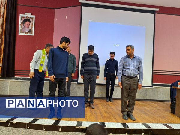 کارگاه آموزشی و توجیهی مربیان پیشتاز تربت حیدریه 