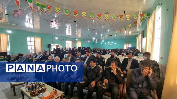 طنین زنگ انقلاب در دبیرستان دخترانه عترت گناوه