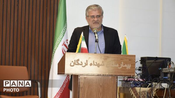 پرچم خدمت در بیمارستان شهدا لردگان به دست ریاست تازه سپرده شد