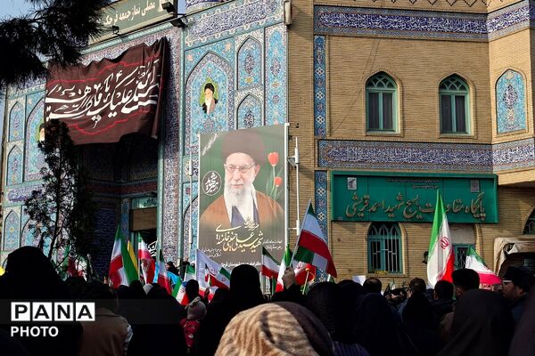 بیعت مردم قرچک با سومین رهبر نظام مقدس جمهوری اسلامی ایران