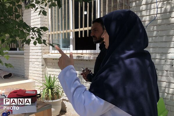 دانش‌آموزان دبیرستان پروین اعتصامی اسلامشهر با اصول امدادگری آشنا شدند