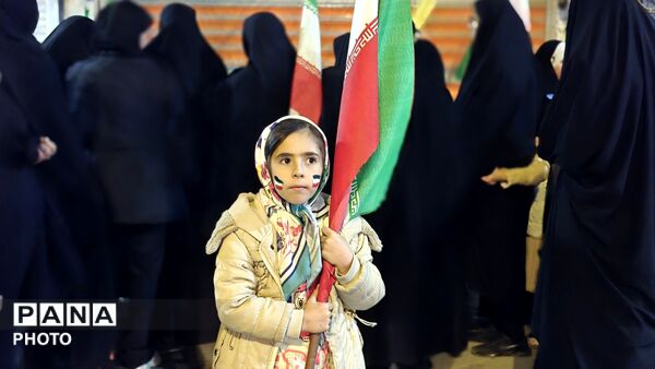 تصویرِ  وفاداری دهه نودی‌ها