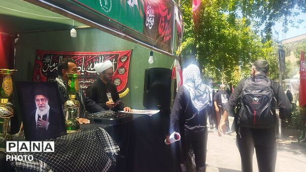 موکب گروه جهادی کار و تولید شهرستان بیرجند در خیابان مصباح یزدی مشهد