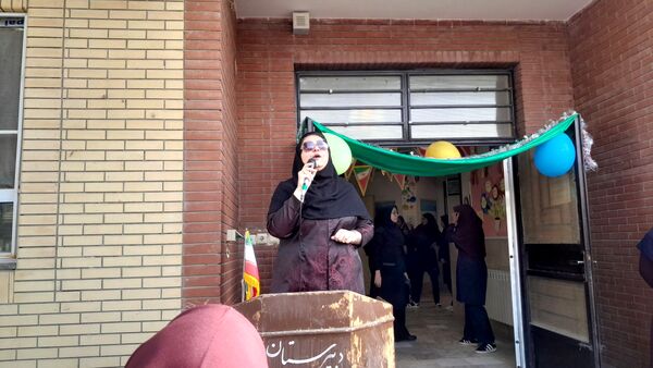 برگزاری‌ مراسم‌‌ روز اول‌ مدارس‌ و هفته‌ دفاع‌مقدس‌ در دبیرستان‌  مخدره‌ مرآتی