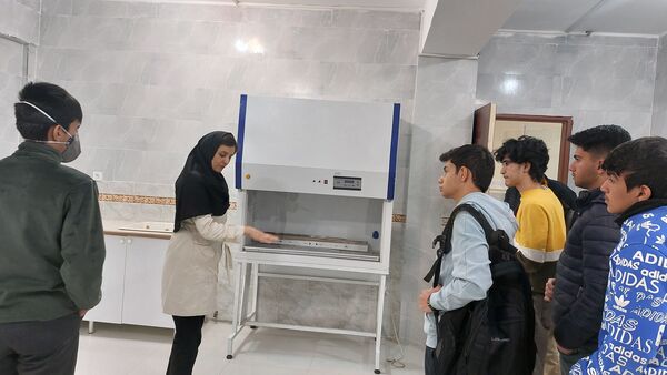 کارگاه آشنایی با تجهیزات آزمایشگاه کشت سلول و تکنیک‌های آسپتیک