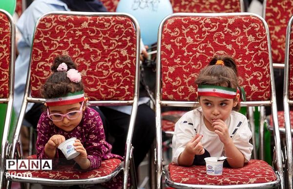 میدان مادر تهران، رنگین‌کمان شادی و مهربانی برای مادران و کودکان