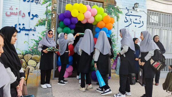آغاز سال تحصیلی جدید در دبیرستان نمونه دولتی مهرورزان خواف
