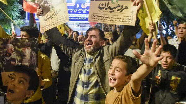 شادی مردم پس از انتقام وعده صادق ۲ در بجنورد