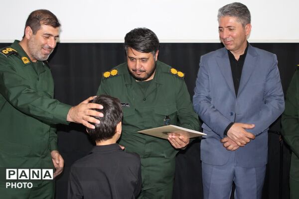 آیین سراسری «احلی من العسل» با حضور گسترده دانش‌آموزان شهرستان فاروج