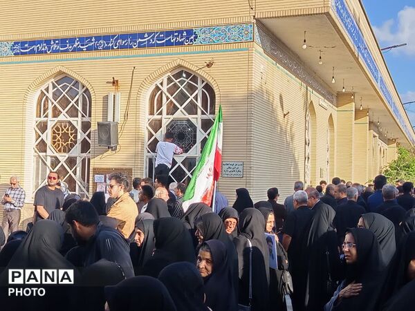 مراسم تشییع و خاکسپاری شهید اقتدار در لارستان