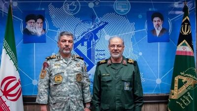 دیدار سخنگویان ‌ارتش و سپاه؛ تاکید بر وحدت نیروهای مسلح و حمایت از سپاه پاسداران