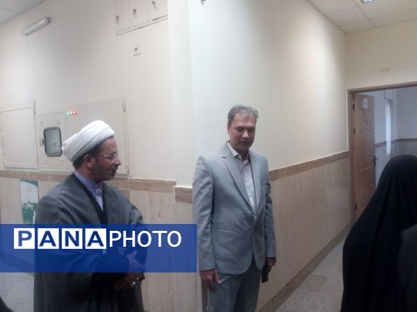 بازدید مسئولین اداره آموزش و پرورش از حوزه علمیه مکتب نرجس کاشمر