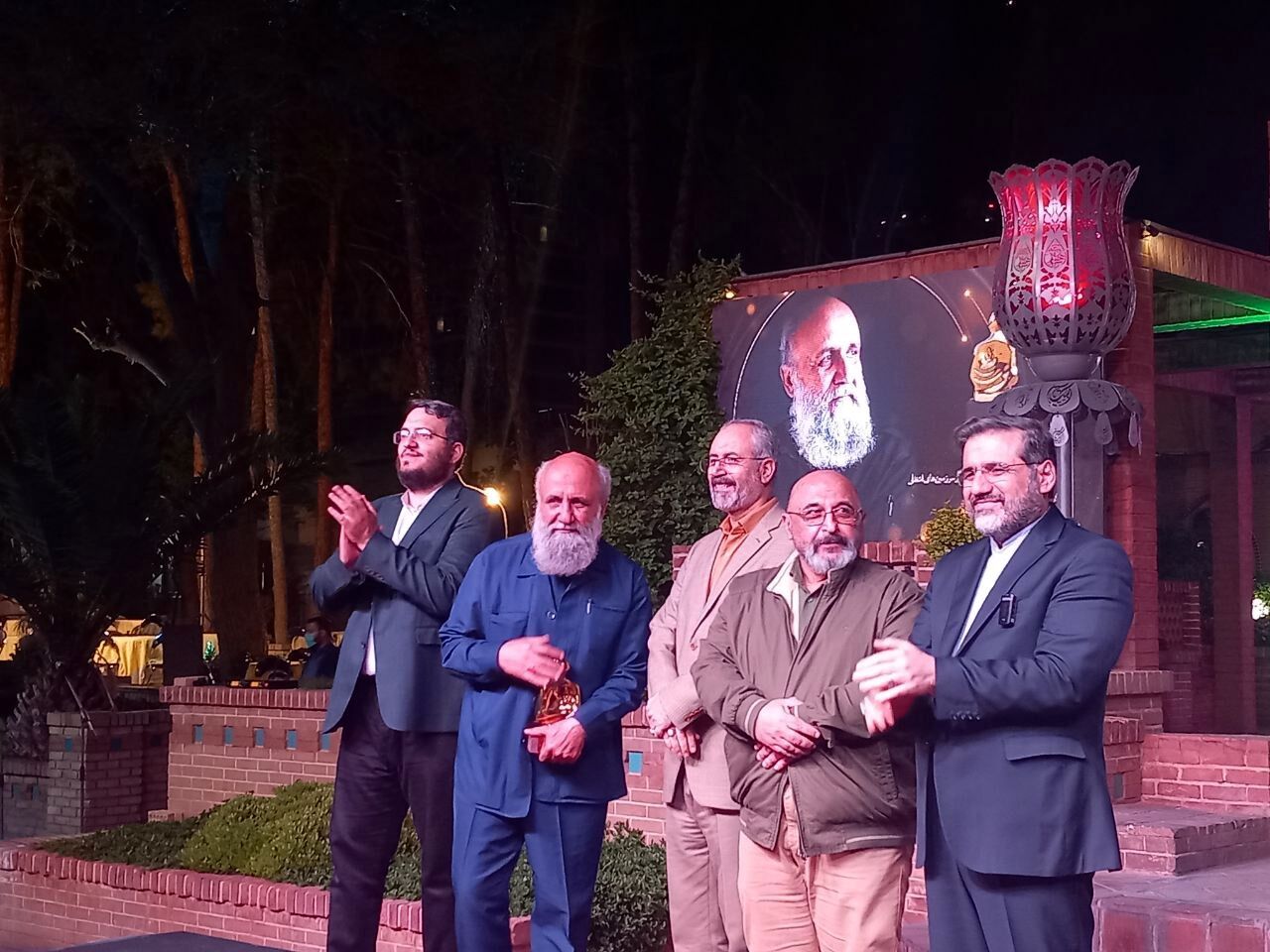 مسعود نجابتی چهره سال ۱۴۰۲ هنر انقلاب اسلامی معرفی شد 