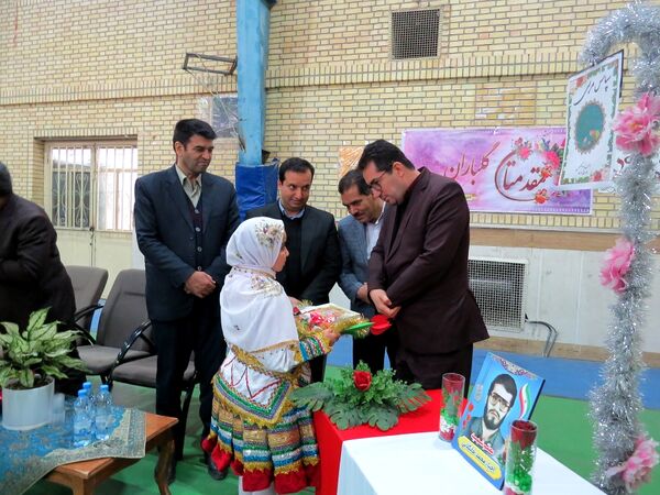 آیین برگزاری زنگ سپاس معلم در مدرسه خانکلابی بجنورد
