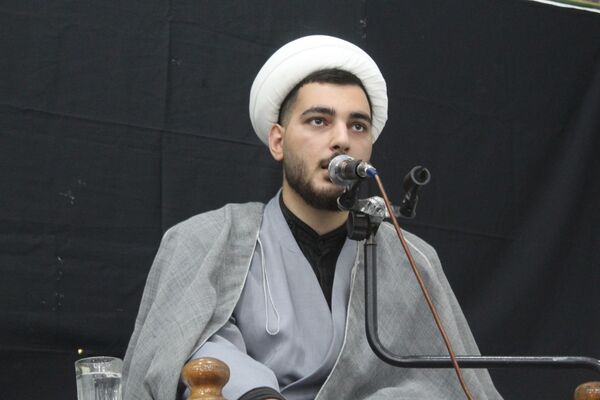 سوگواره عاشورایی احلی من العسل در گلوگاه 
