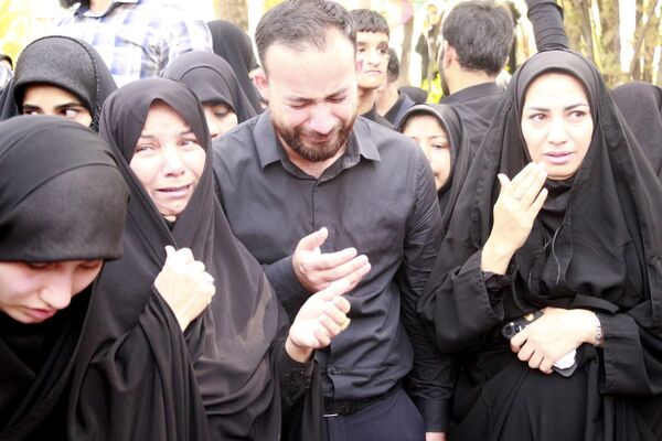 خاکسپاری پیکر پاک  سردار سرافراز اسلام شهید محمد کاظمی و شهدای جنگ تحمیلی در مشهد
