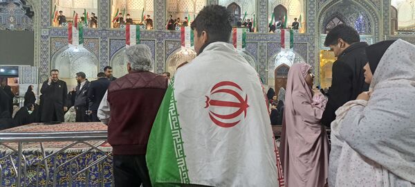 طنین گلبانگ انقلاب صحن انقلاب حرم مطهر  امام رضا (ع)