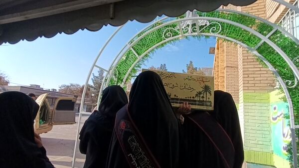دبیرستان دخترانه شاهد قدسیان میزبان پیکر مطهر شهید گمنام