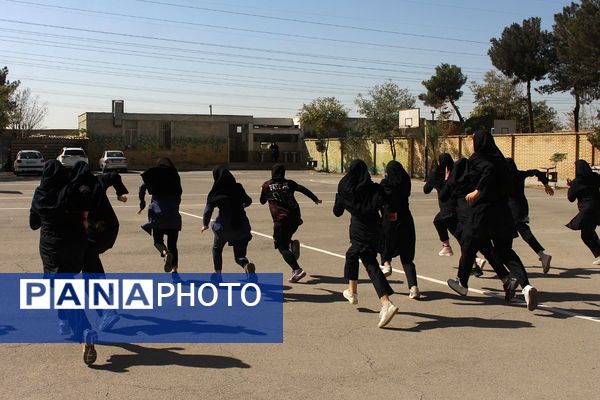 المپیاد ورزشی درون مدرسه‌ای دبیرستان نرجس باقرشهر 