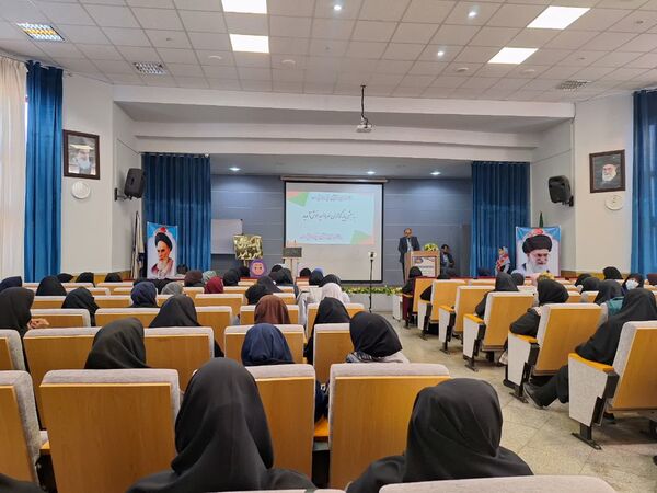 آیین تجلیل پایه گذاران مهر و امید در ناحیه۶ مشهد