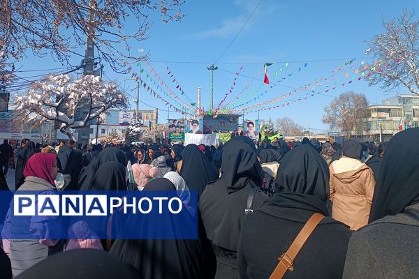 حماسه‌ مردم قروه در راه پیروزی انقلاب
