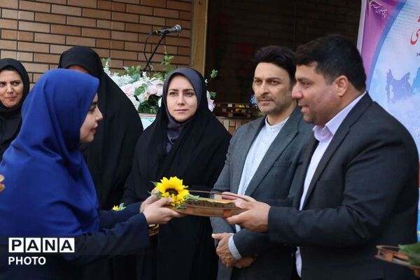 نمایش توانمندی‌های دانش‌آموزان در رشته‌های مختلف ورزشی و هنری قرچک در هفته تربیت‌بدنی