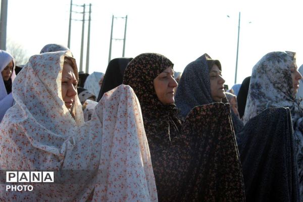 اقامه نماز عید سعید فطر در فاروج 