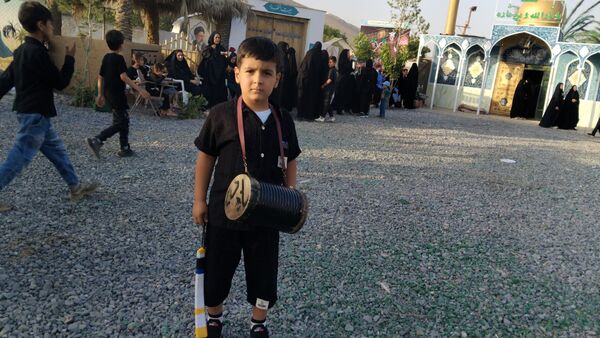 علم‌ گردانی آیین‌ هر ساله‌ شهر وردنجان