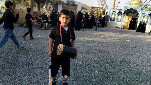 علم‌ گردانی آیین‌ هر ساله‌ شهر وردنجان