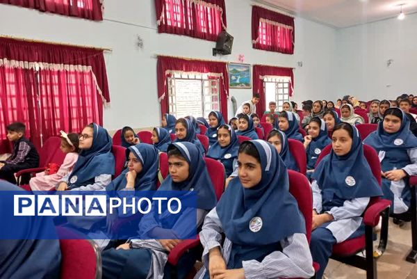 تجلیل از  دانش‌آموزان برگزیده جشنواره‌های فرهنگی هنری، المپیاد رویش و خبرنگاران پانا زرقان