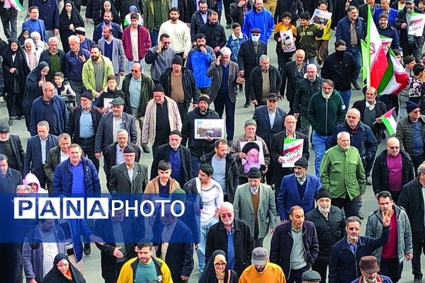 22بهمن در اسلامشهر؛ خیابان‌ها در آغوش انقلاب