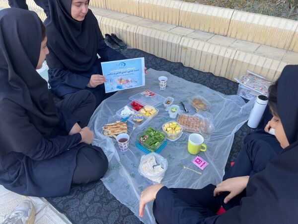 هفته سلامت روان و روز جهانی غذا در دبیرستان جنت شهرستان سملقان