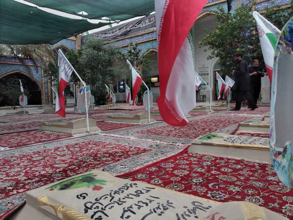 سفری در دل هشت‌ سال دفاع‌ مقدس