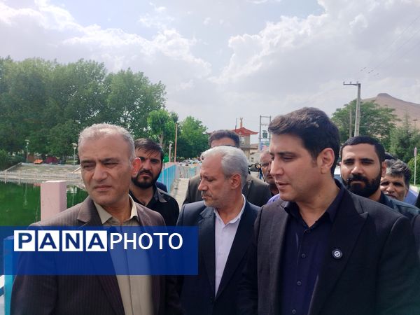 دیدار استاندار کردستان با خانواده شهدای حملات تروریستی رژیم صهیونیستی و بازدید از طرح‌های توسعه‌ای قروه