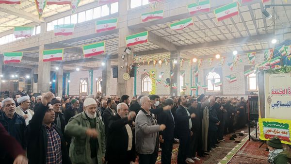 نماز عبادی و سیاسی جمعه در اولین روز از دهه فجر در نیشابور 