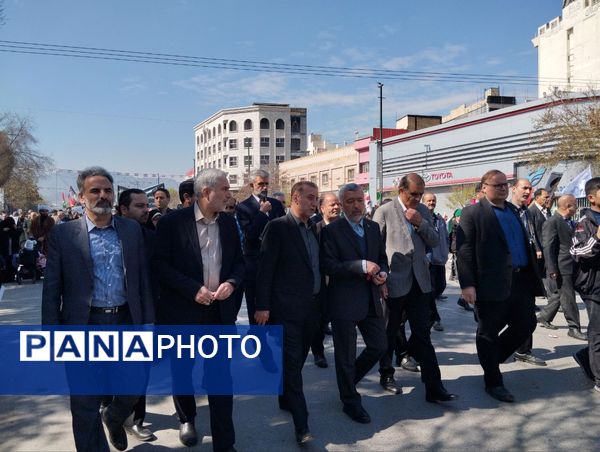 حضور مسولان آموزش و پرورش خراسان رضوی در راهپیمایی روز قدس