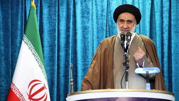 حیرت قدرت‌های غربی از پایداری ملت ایران نشانه ایمان و انسجام ملی است