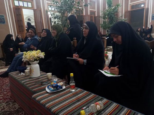 برگزاری مشاعره مهدوی در خانه شعر و ادب یزد