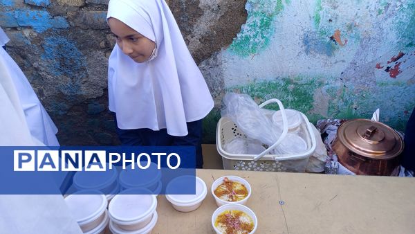 جشنواره فروش غذاهای سالم با مشارکت دانش آموزان مدرسه شهید رجایی ۱ منطقه پردیس 