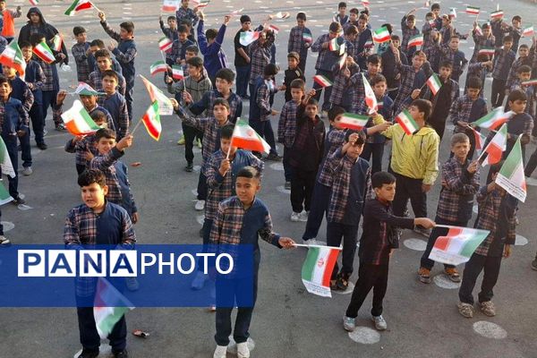 جشن پیروزی انقلاب اسلامی در مدارس منطقه کهریزک 