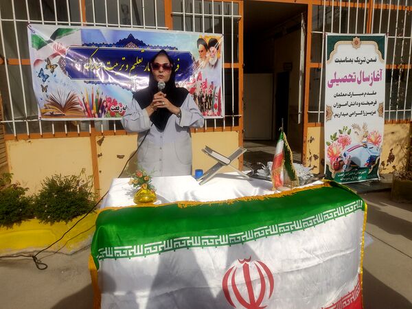  جشن جوانه ها در دبیرستان رفعت کاشمر