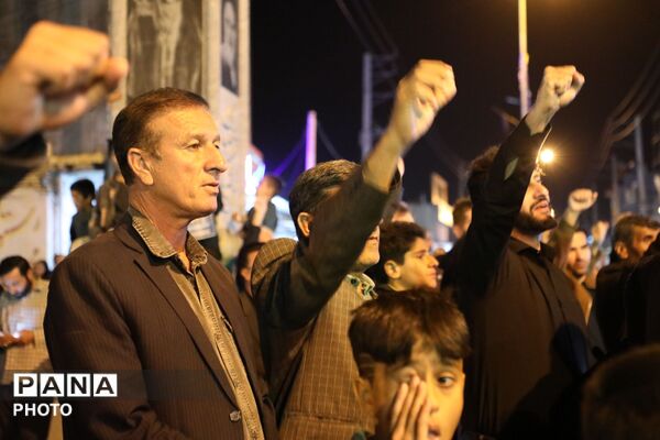  ادای احترام به ارتحال رهبر معظم انقلاب در شهرستان لنده 