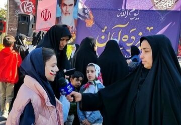 شرکت دختران زینبی در راهپیمایی ۱۳ آبان شهرستان شیروان